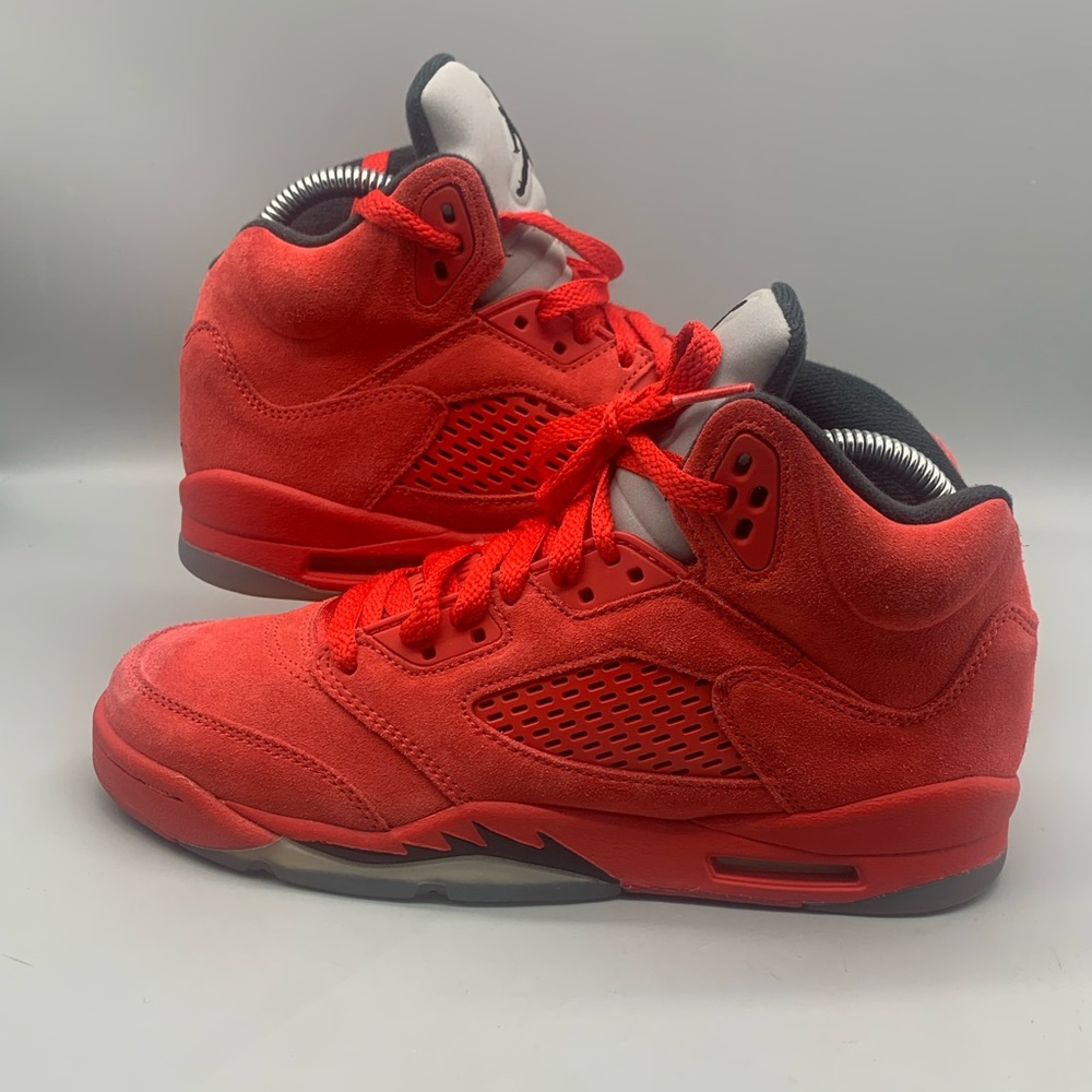 AIR JORDAN 5 V RETRO USED SIZE 6Y UNIVERSITY RED BLACK SUEDE